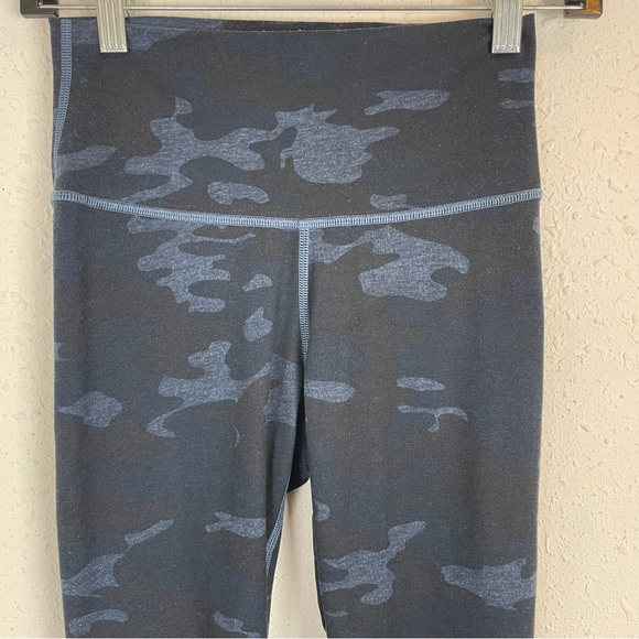 Lululemon WunderUnder Blue Camo Yoga Exercise Pants - Picture 3 of 8